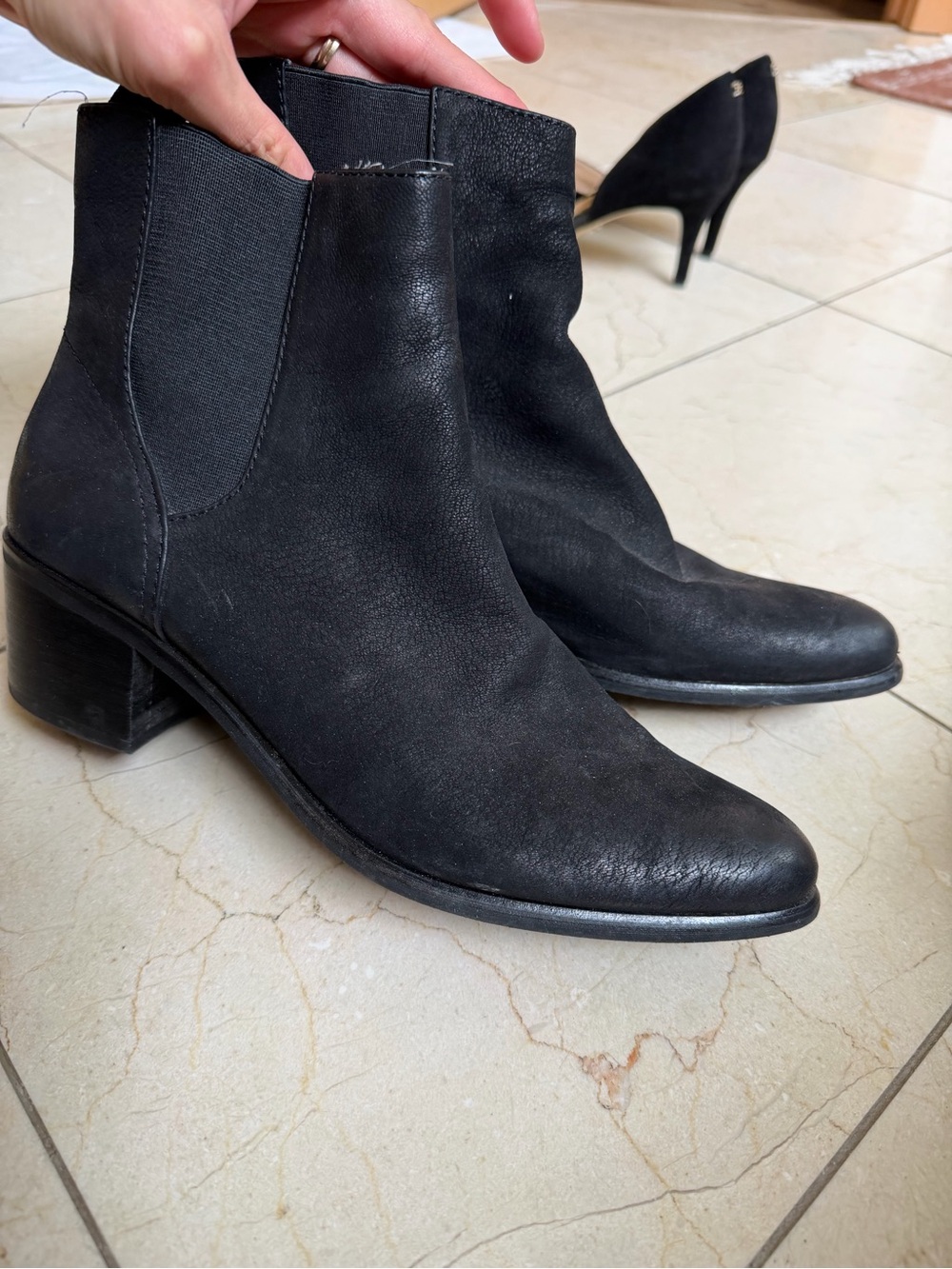 Black Leather Dolce Vita Chelsea Ankle Boots - Women's Classic Style